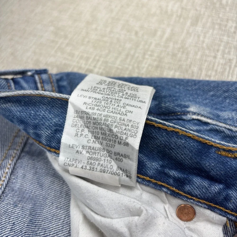 Vintage Levis 501 Mens 33x32 Original Fit Jeans Light Distress Denim